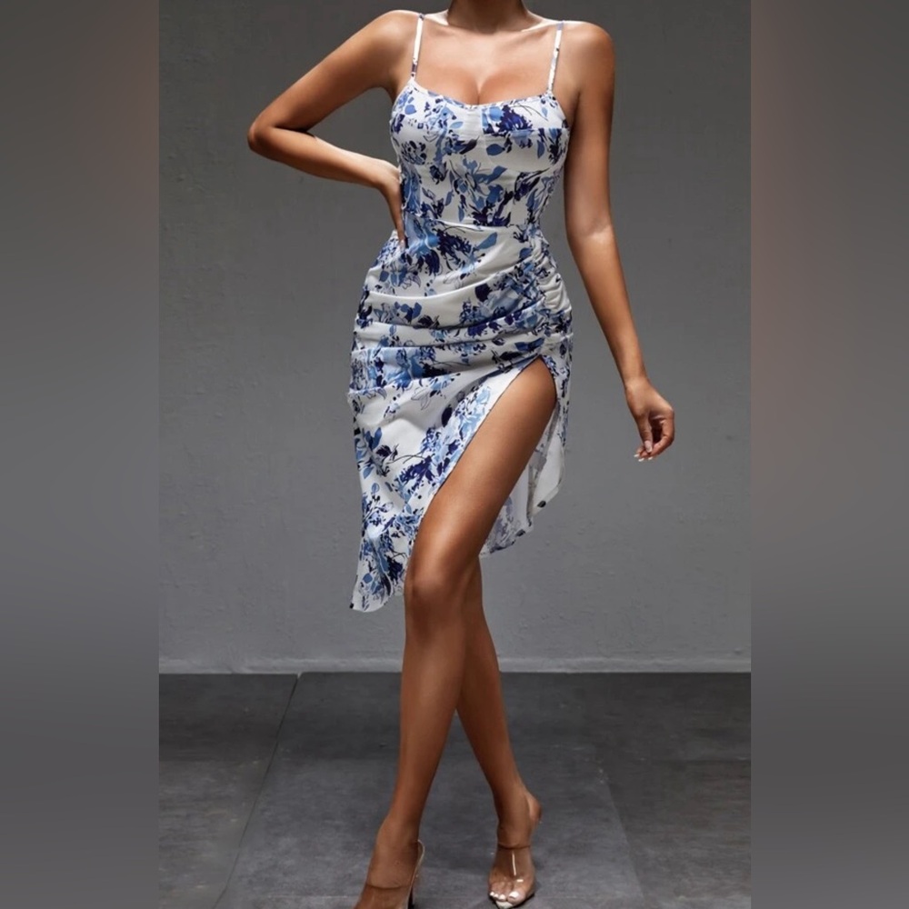 Women’s blue floral dress